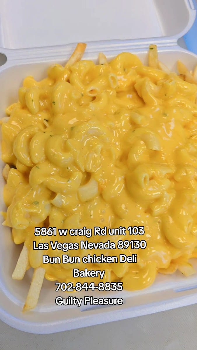 Bun Bun Chicken, Deli & Bakery, photo 3