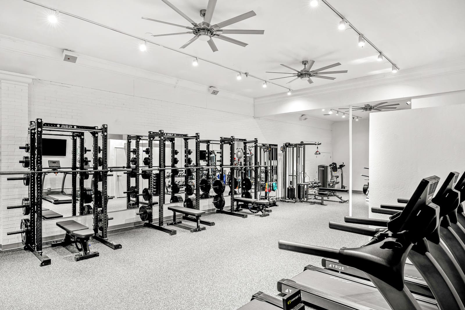 LUXE Health Club, photo 2