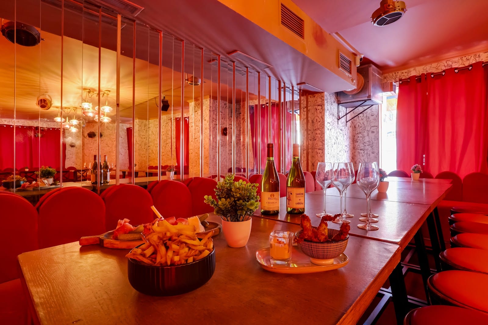 Cha-Cha Pub, photo 3