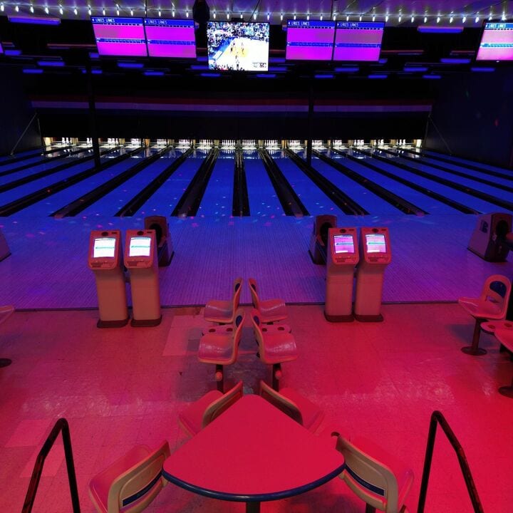 Lakes Lanes Bowling Alley, photo 4
