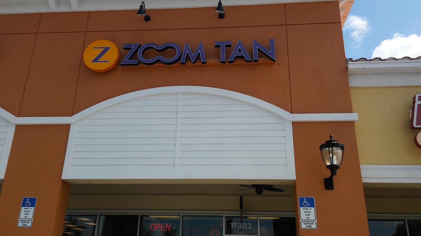 Zoom Tan, photo 2