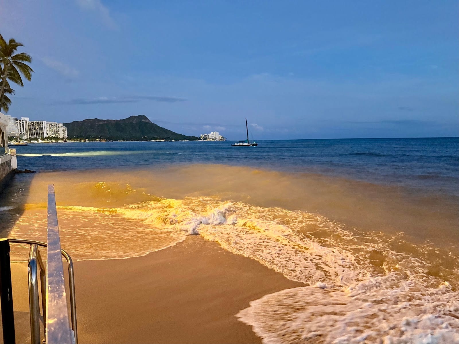 Outrigger reef