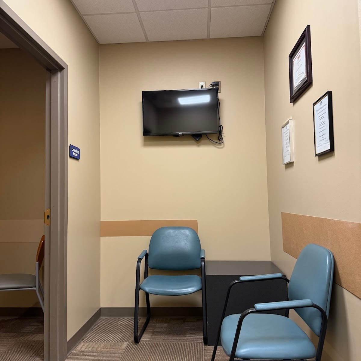 Danielle Kemp, MD, photo 3