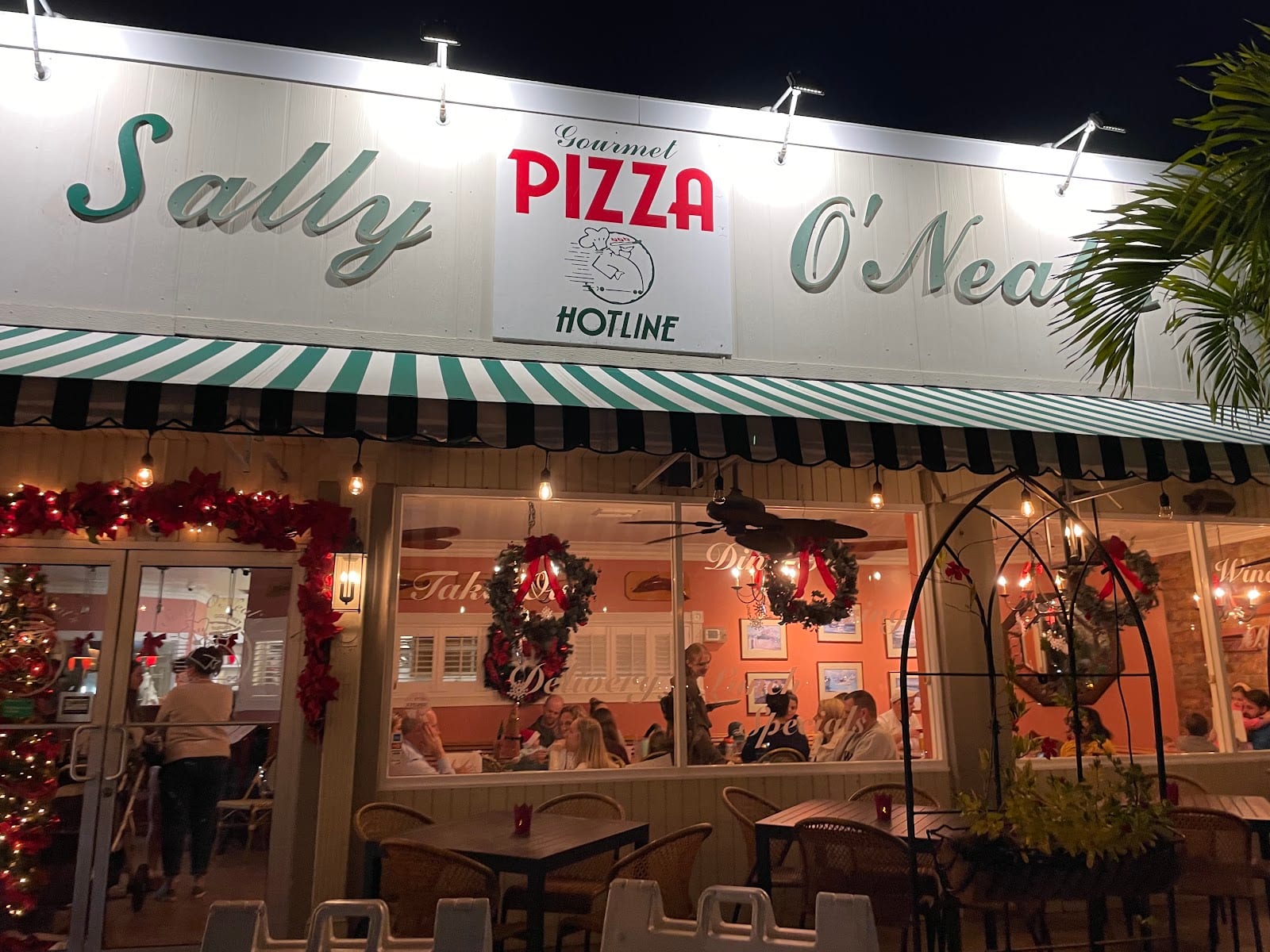 Sally O'Neal's Pizza Hotline, photo 2