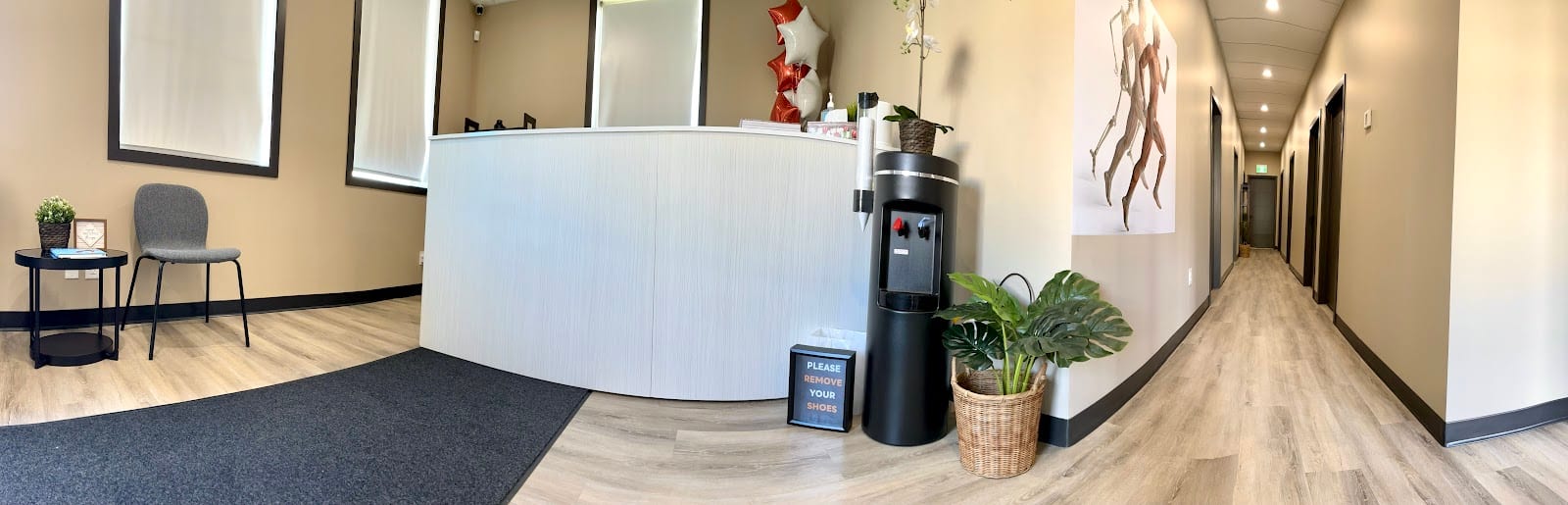 Upper Level Massage, photo 2