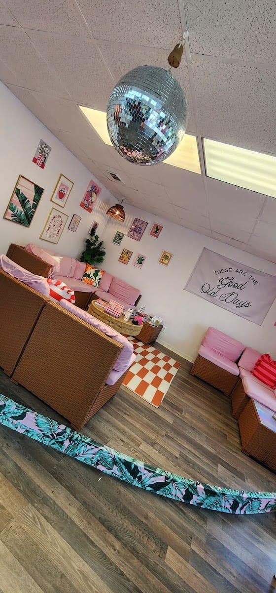 The Babe Cave 251, photo 2