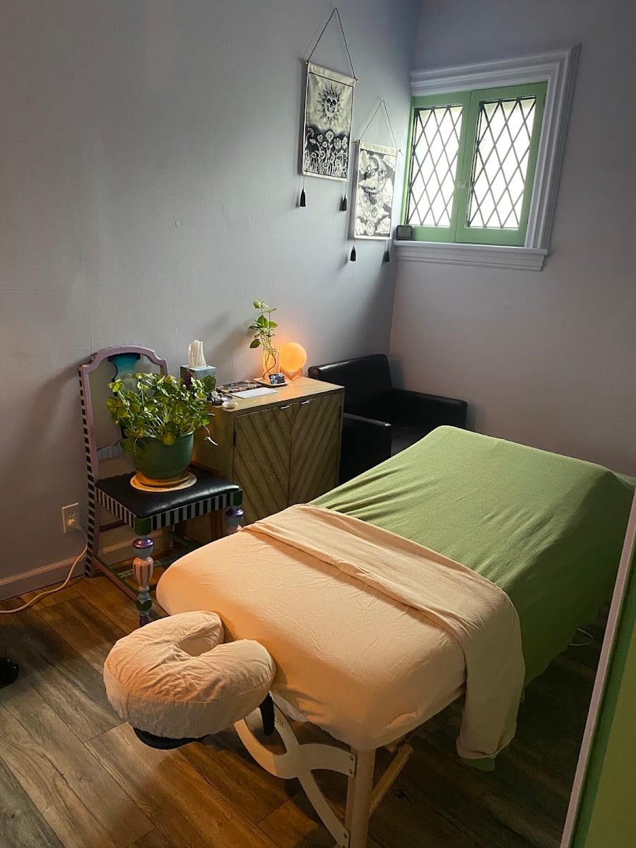 Full Moon Massage