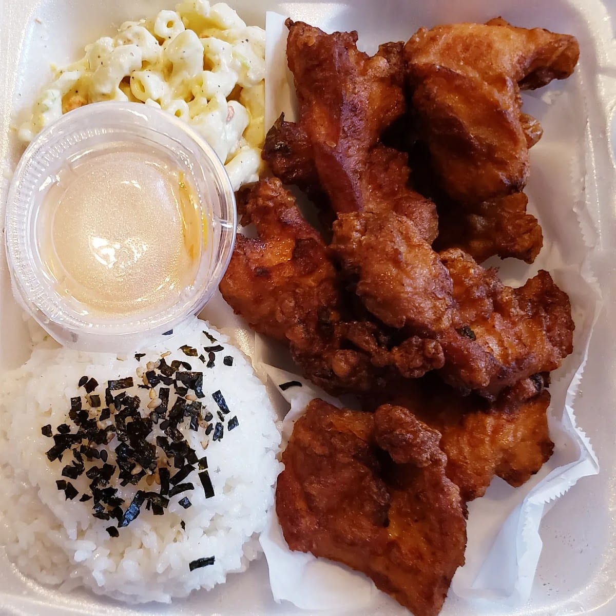 FOOD TRUCKS, FRIDAY & SATURDAY PM