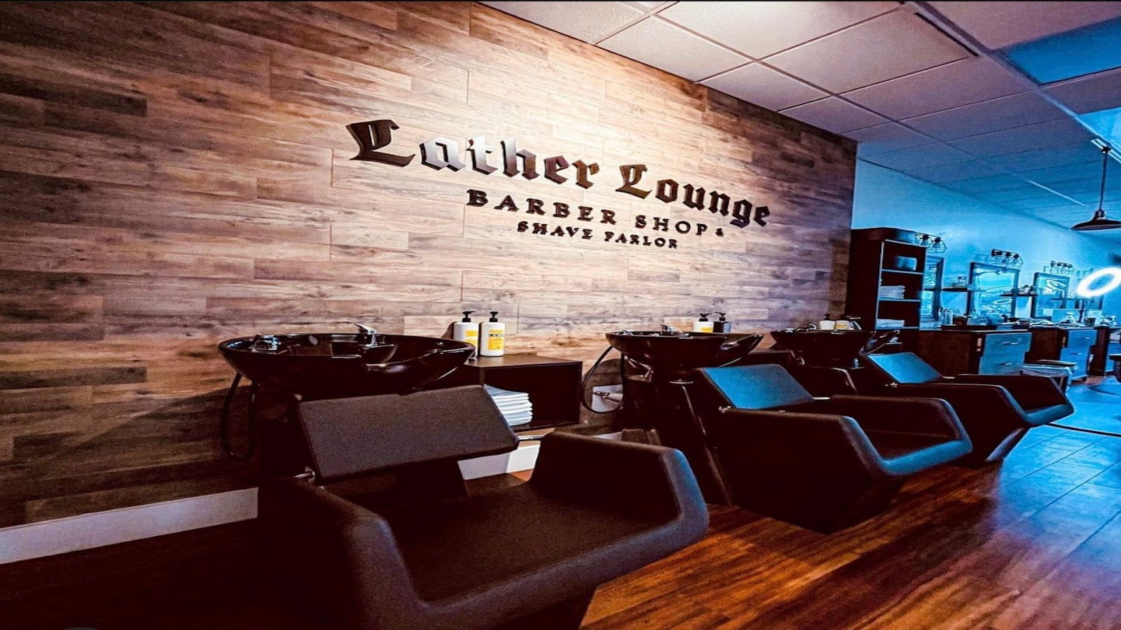 Lather Lounge Barbershop - Frisco Tx- Haircuts- Beard Trims- Straight Razor Shaves, photo 2