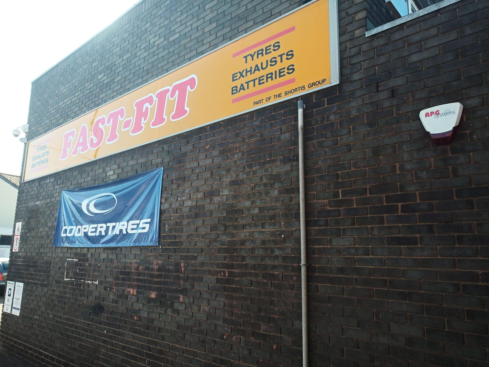 Fast-Fit Tyres & Exhausts, photo 4