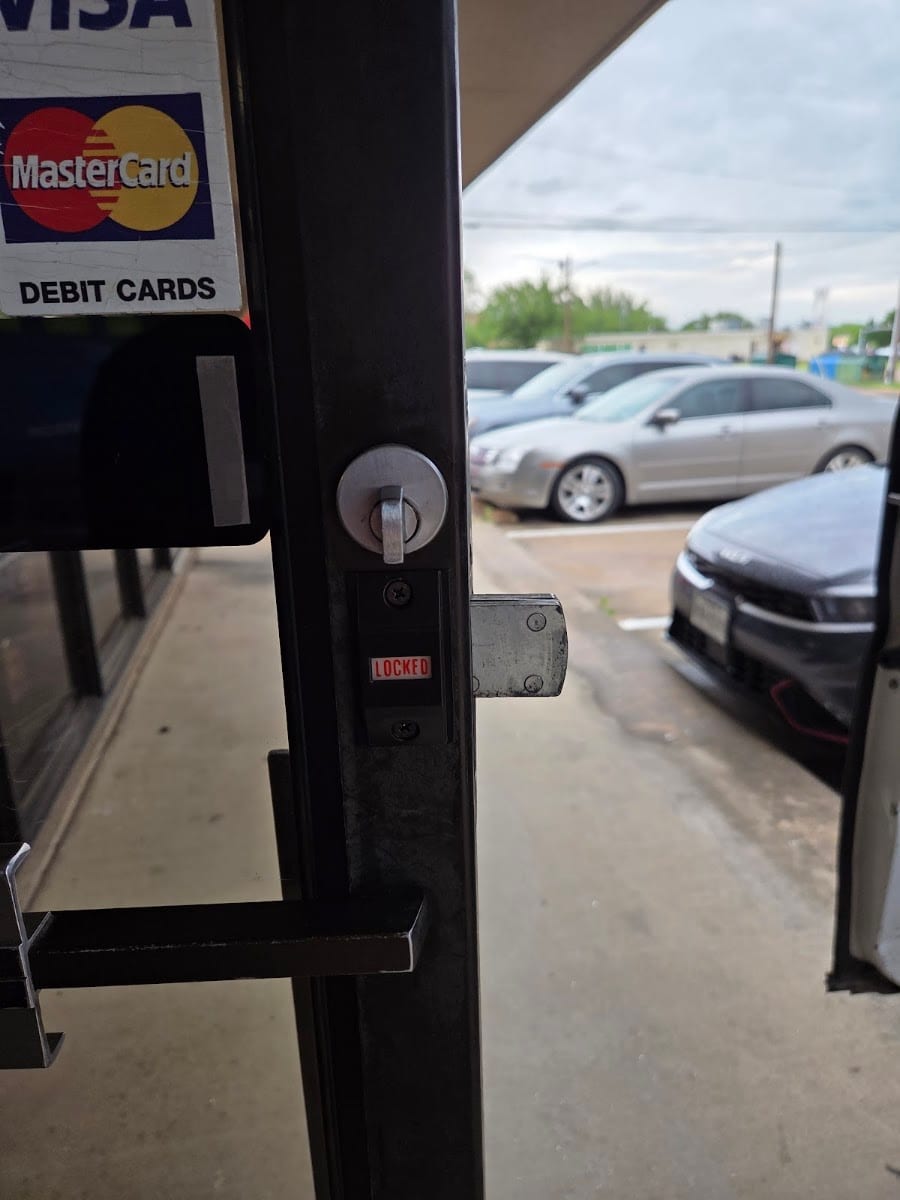Bryan & Sons Locksmith, photo 2