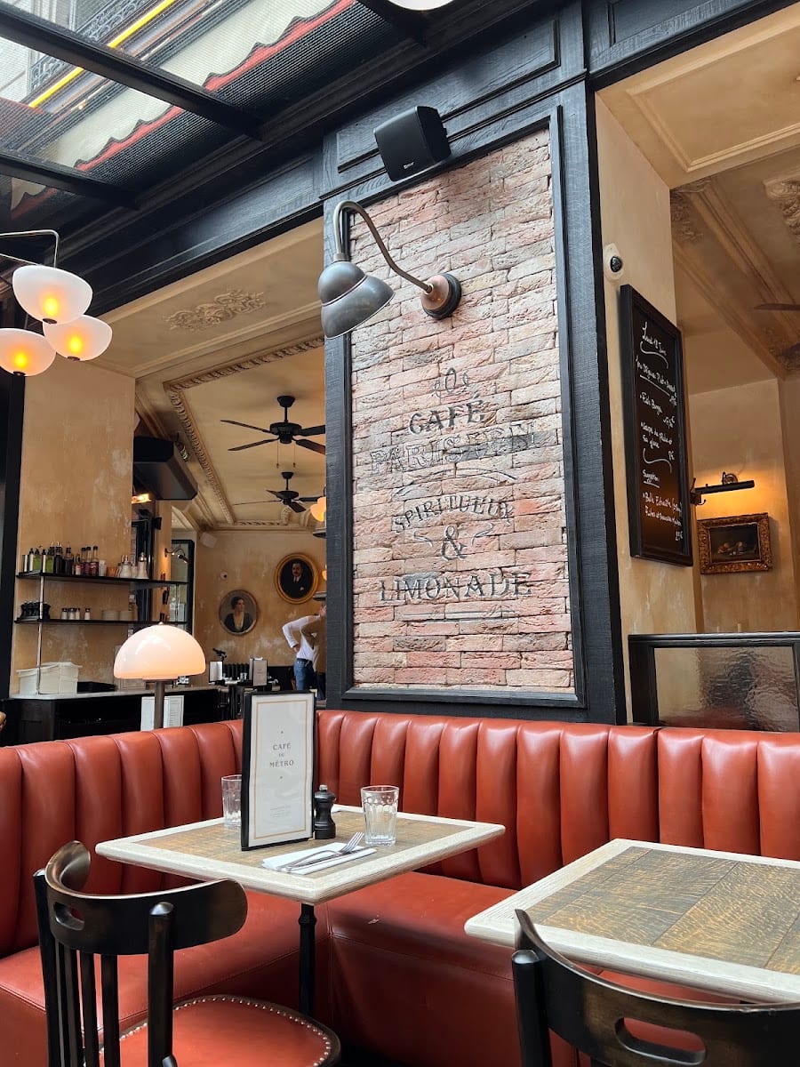 Cafe Du Metro