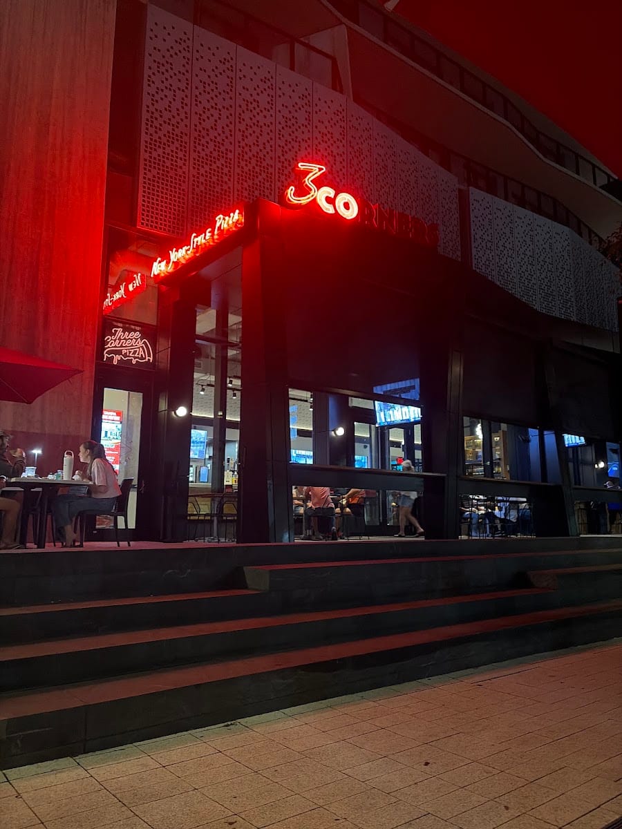 3 Corners Pizza