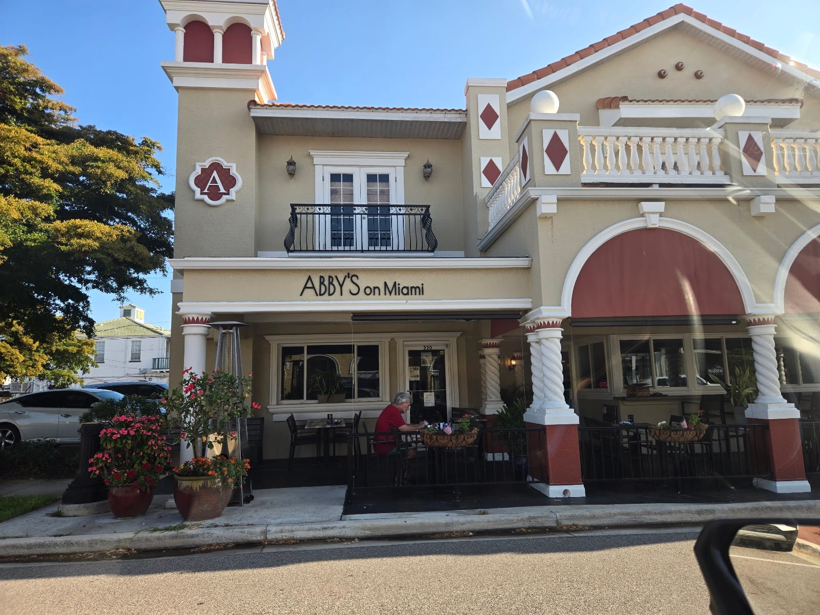 ABBY'S on Miami, photo 3