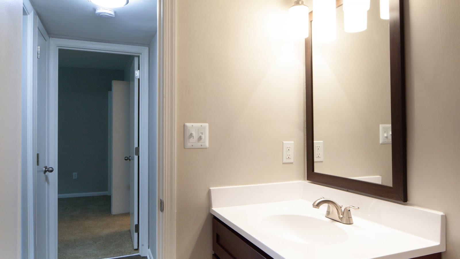 Coliseum Gardens Apartments, photo 2