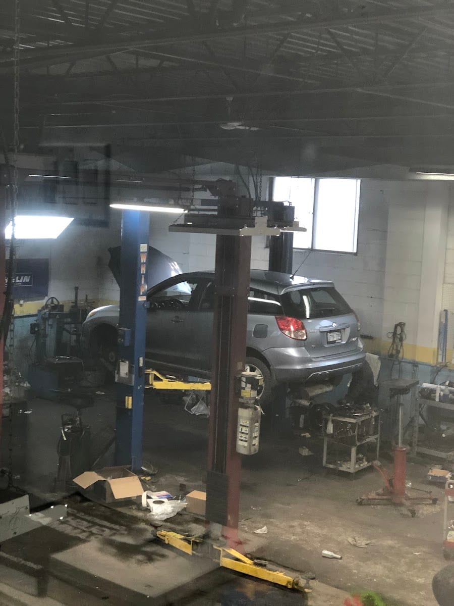 CNT Automotive Station, photo 4