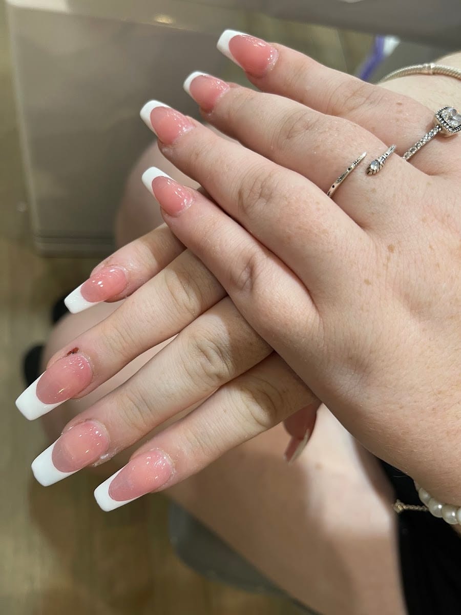 YB Nails, photo 3