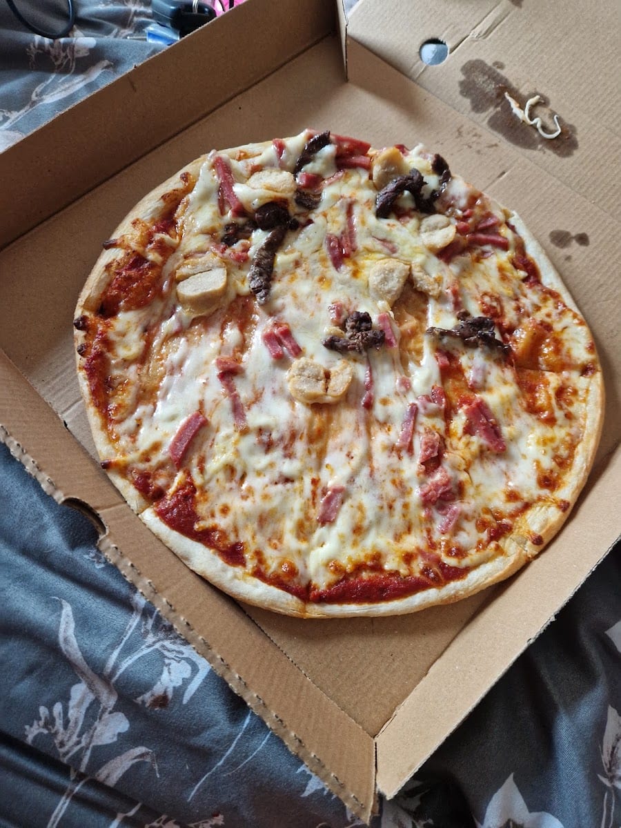 Fat Fox Pizza Den