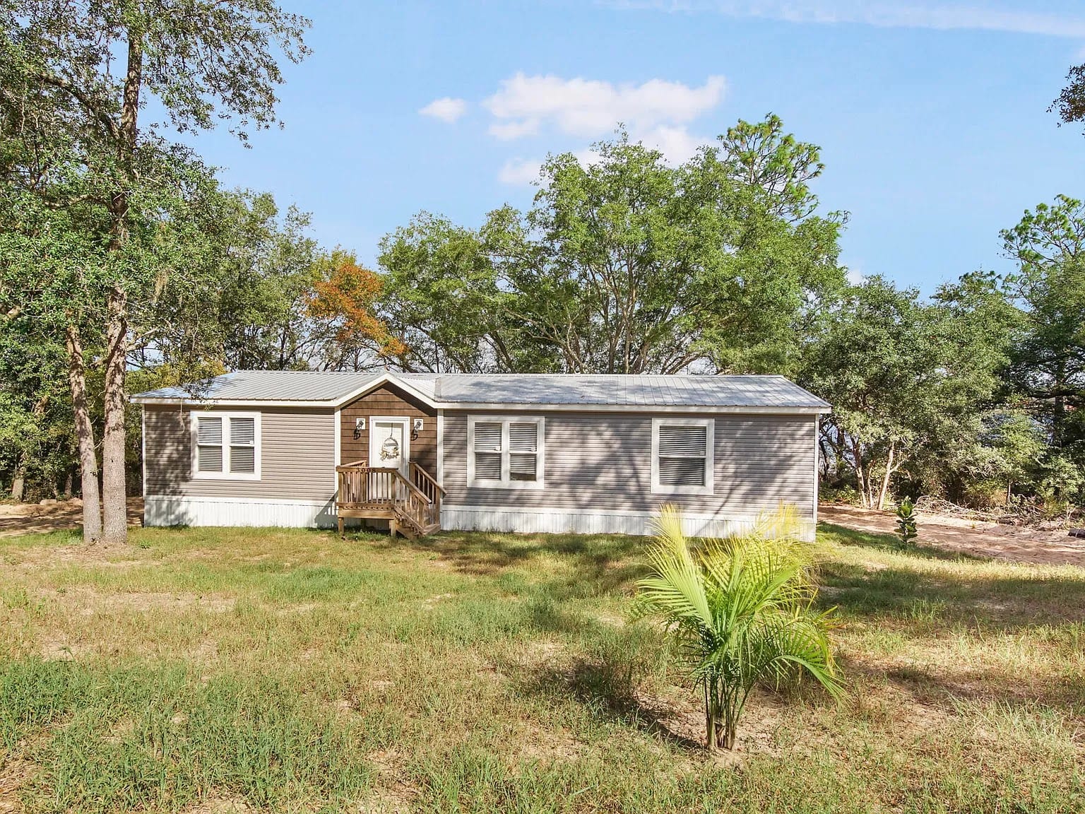CENTURY 21 Commander Realty, photo 3