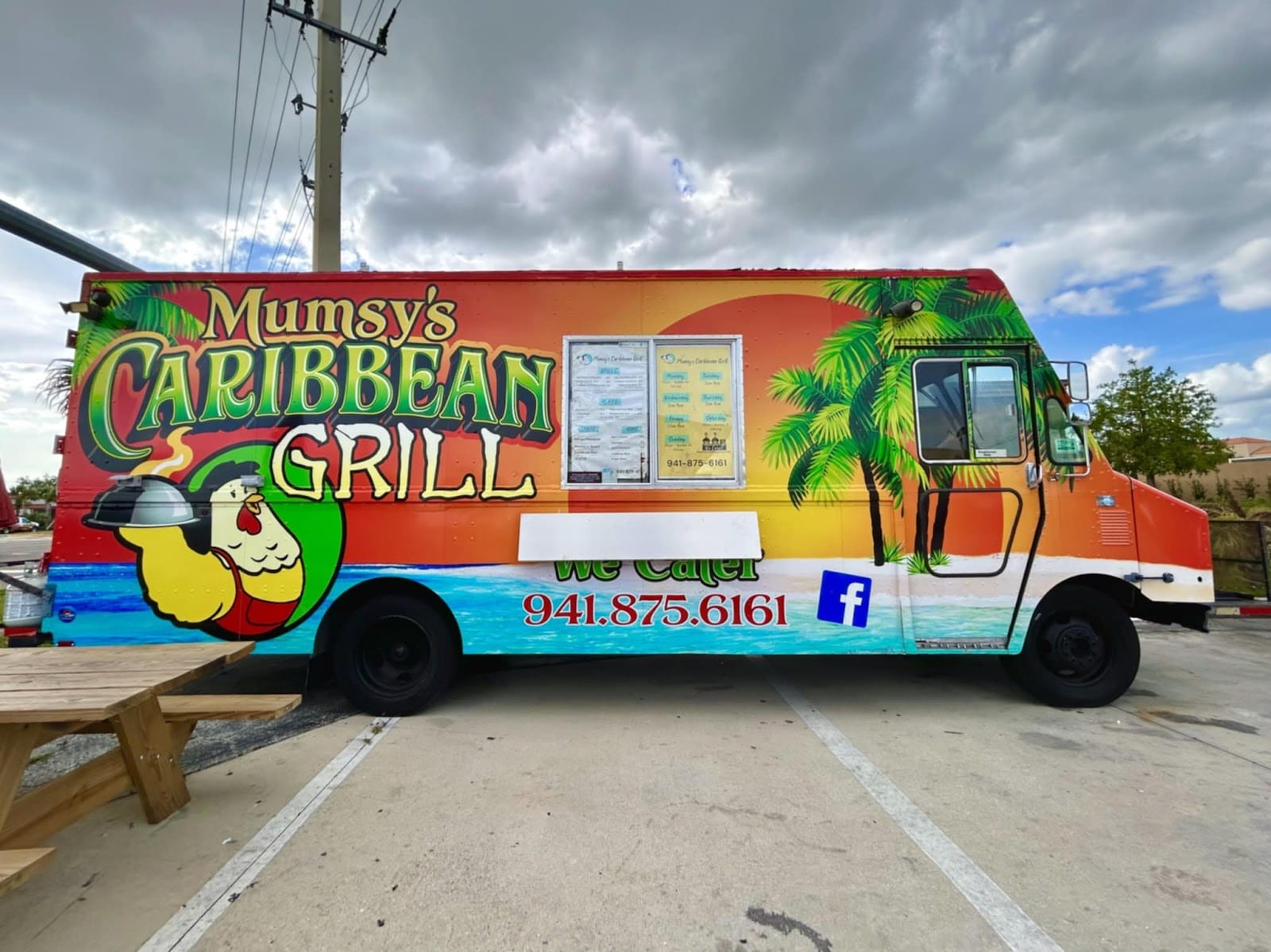 Mumsy's Caribbean food truck, photo 3