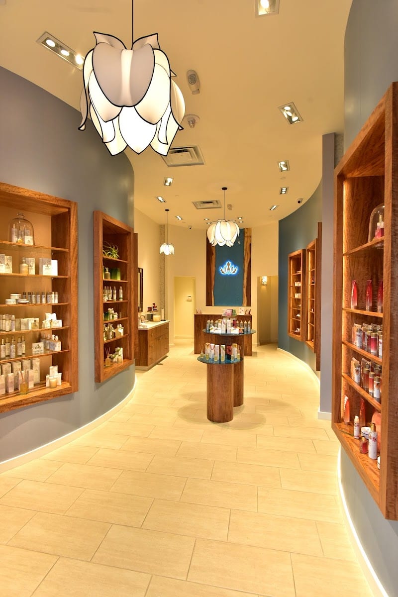Mālie Ala Moana Center, photo 4