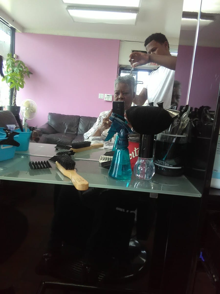 RD Kelvin BarberShop, photo 3