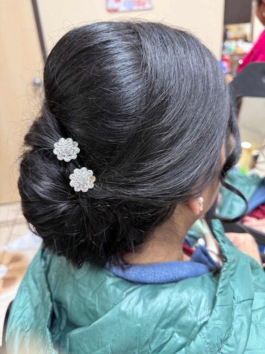 Heena Salon