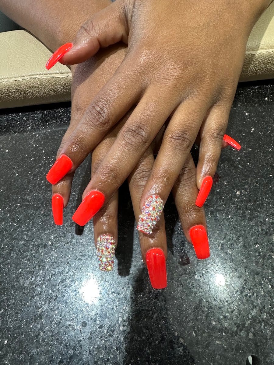 Nail Lounge