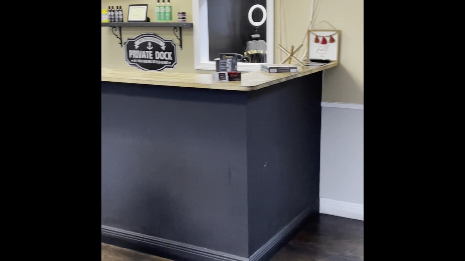 Opulent Grooming Lounge, photo 2