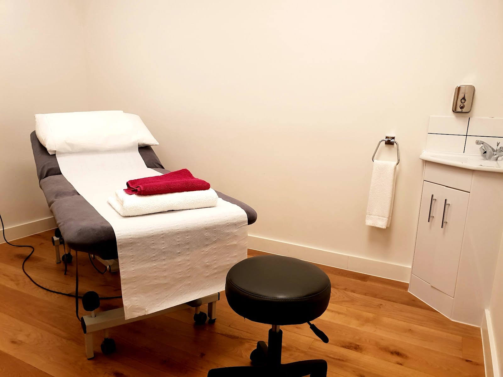 HolisticTreats London Natural Therapies and Reiki Courses, photo 3