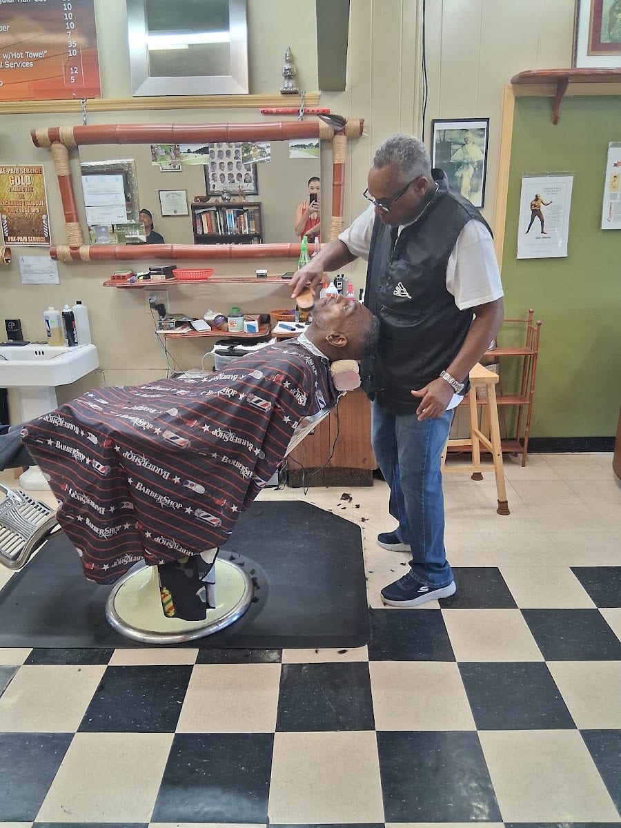 Tar'je' Hair Studio