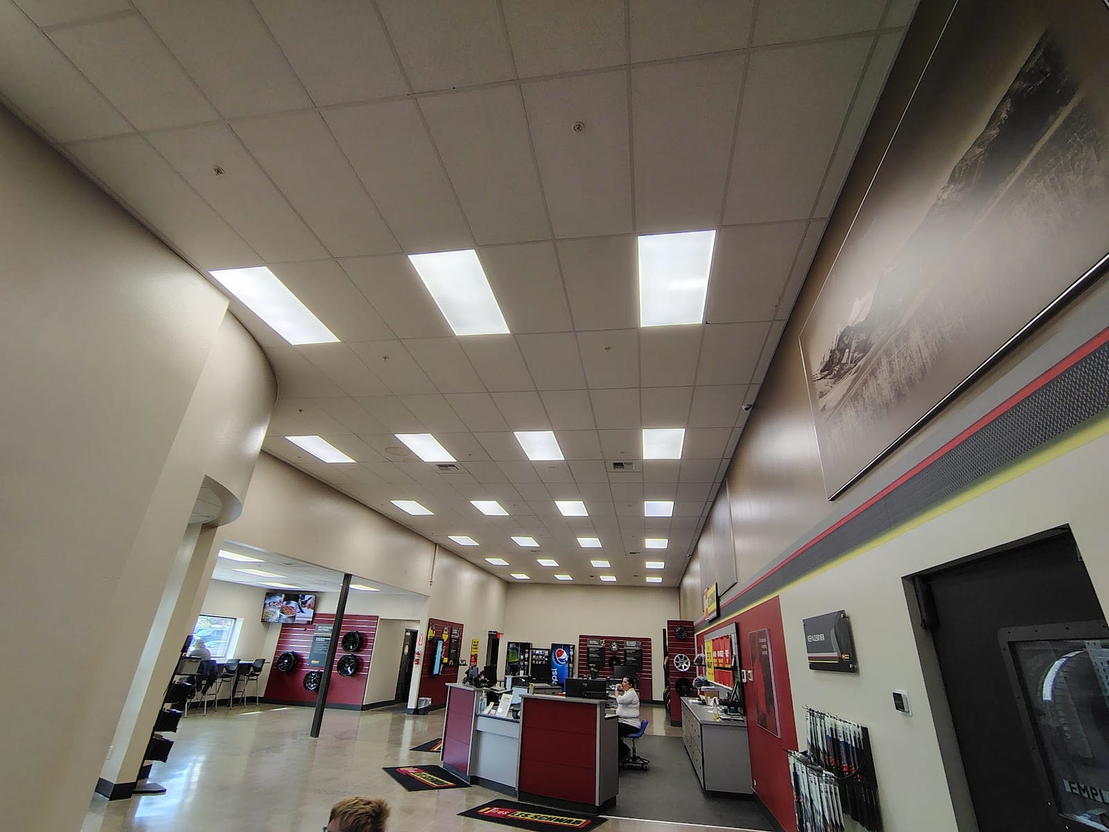 Les Schwab Tire Center, photo 3