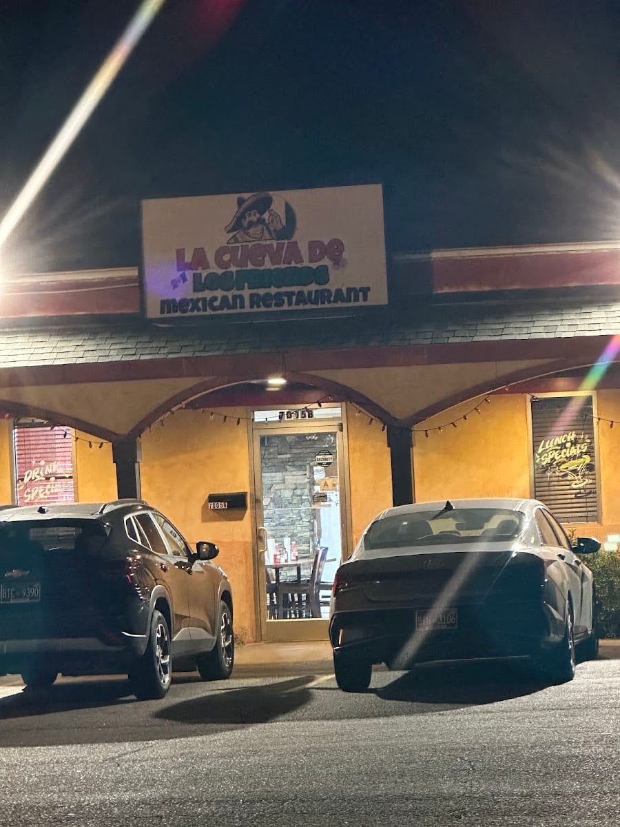 La Cueva de Los Friends