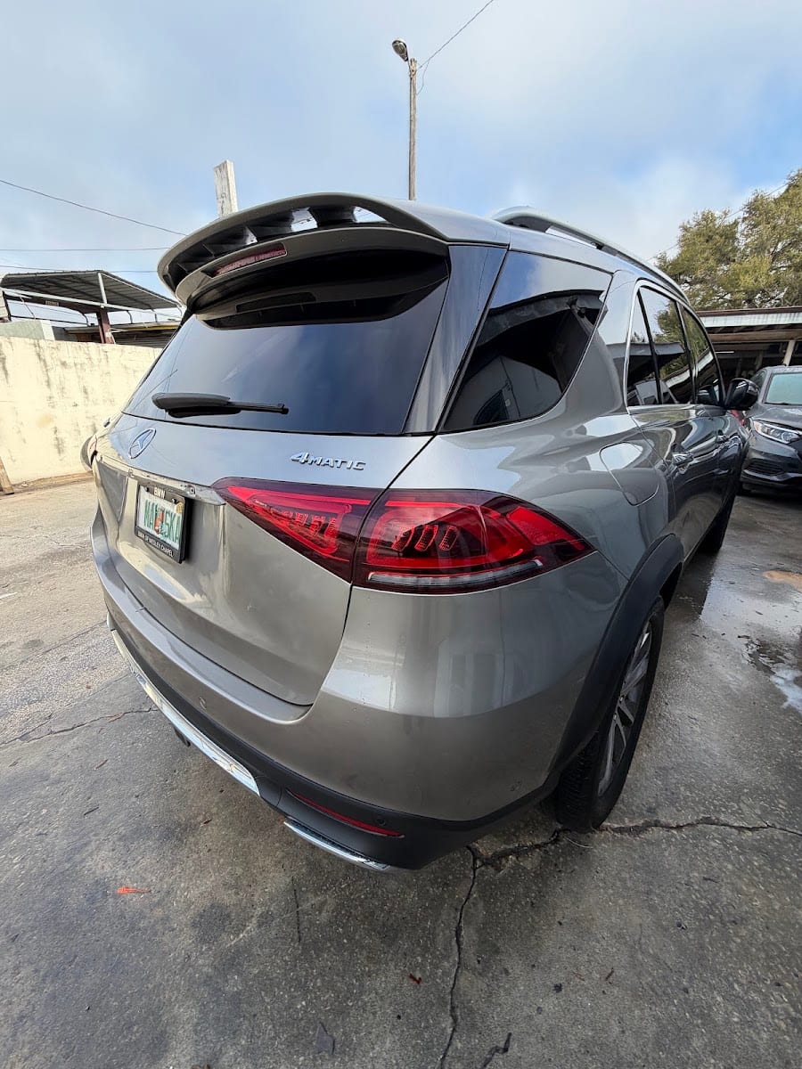 Ferrer Paint & Body Shop