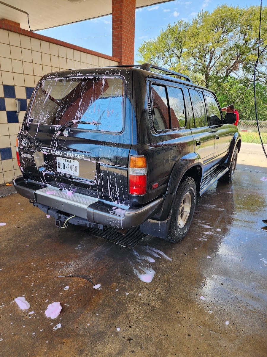 Self-serve car wash, photo 3