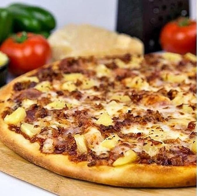Mama Deluca's Pizza