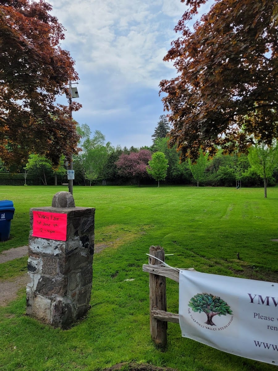 Brookfield Parkette