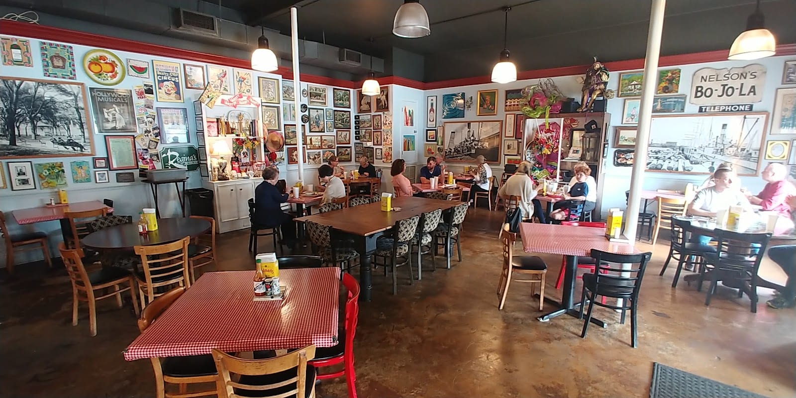 Regina's Kitchen, photo 4
