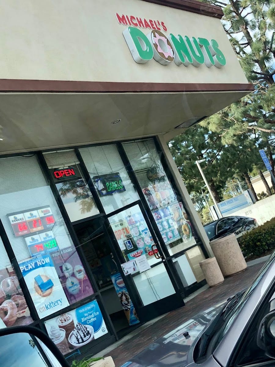 Michaels Donuts
