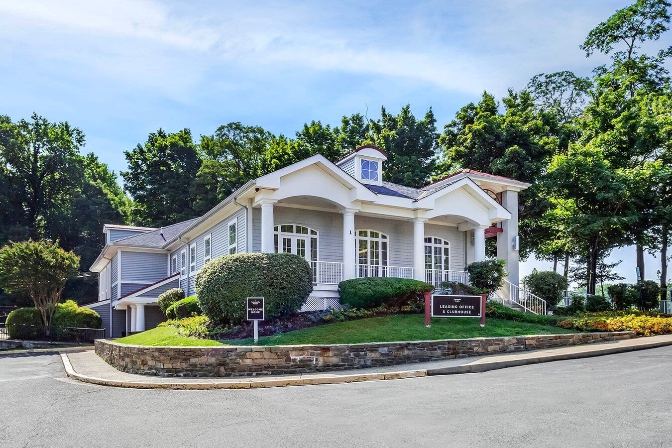 Annapolis Roads Apartments