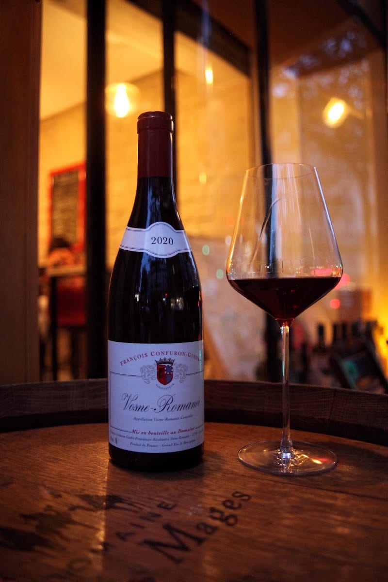 AU TOUR DU VIN
