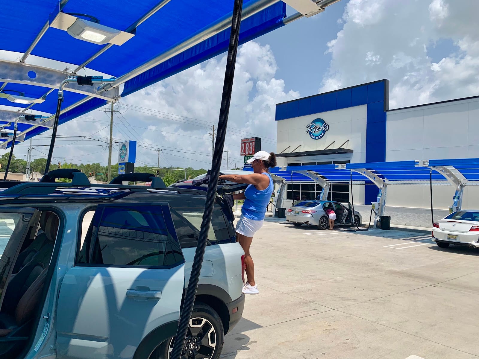 Rich's Car Wash - Hwy 90 at Azalea