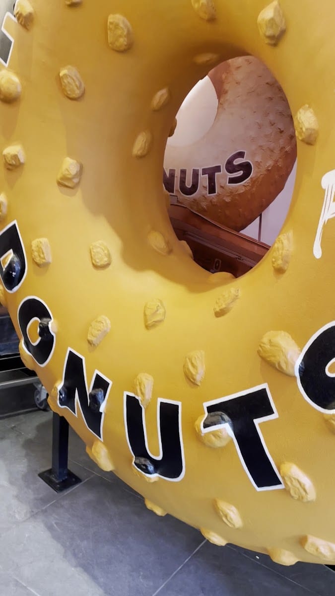 Randy's Donuts, photo 2