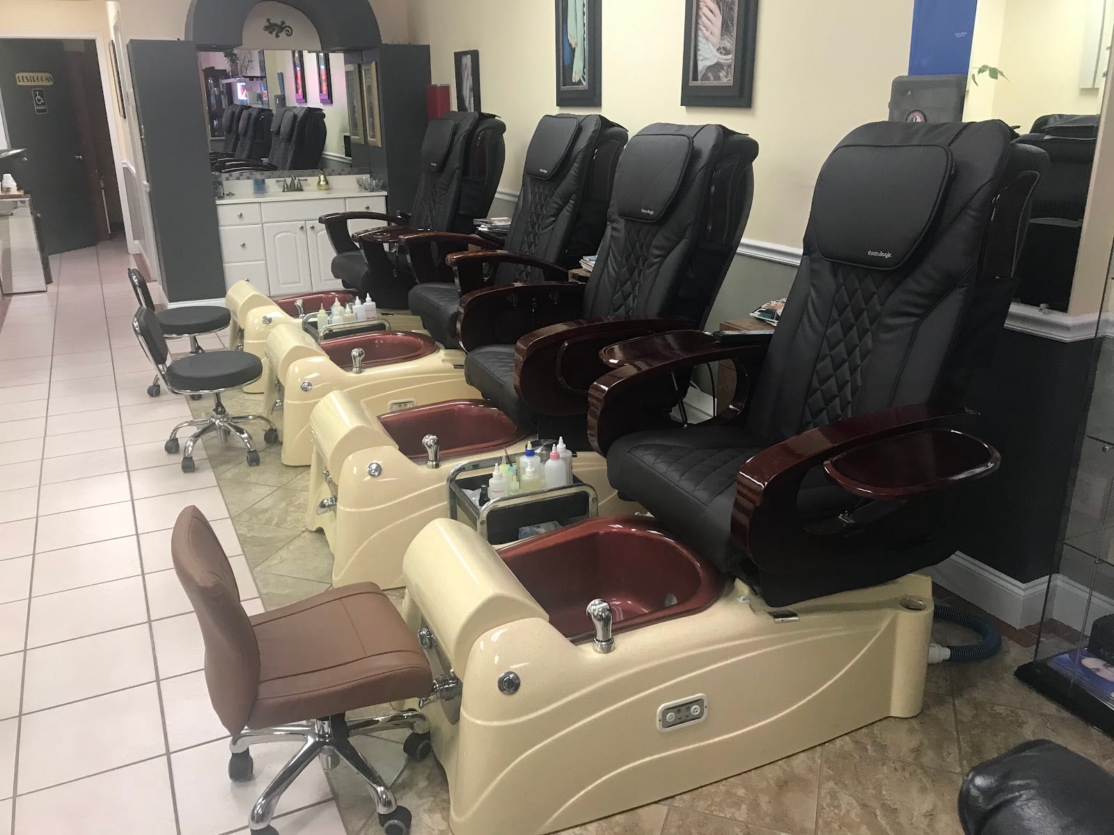 Nail Capitol