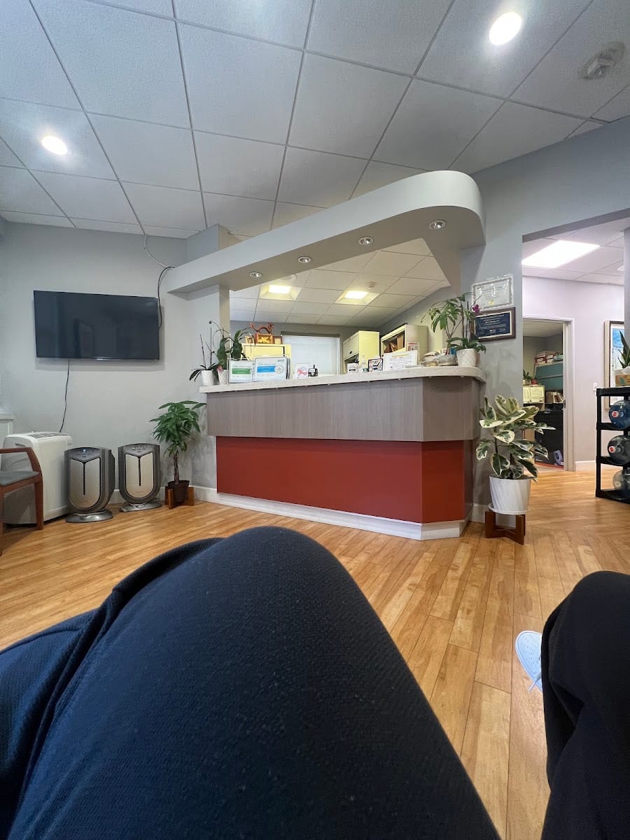 Traveler Medical Group, Dr. Jim Y. Savage, MD