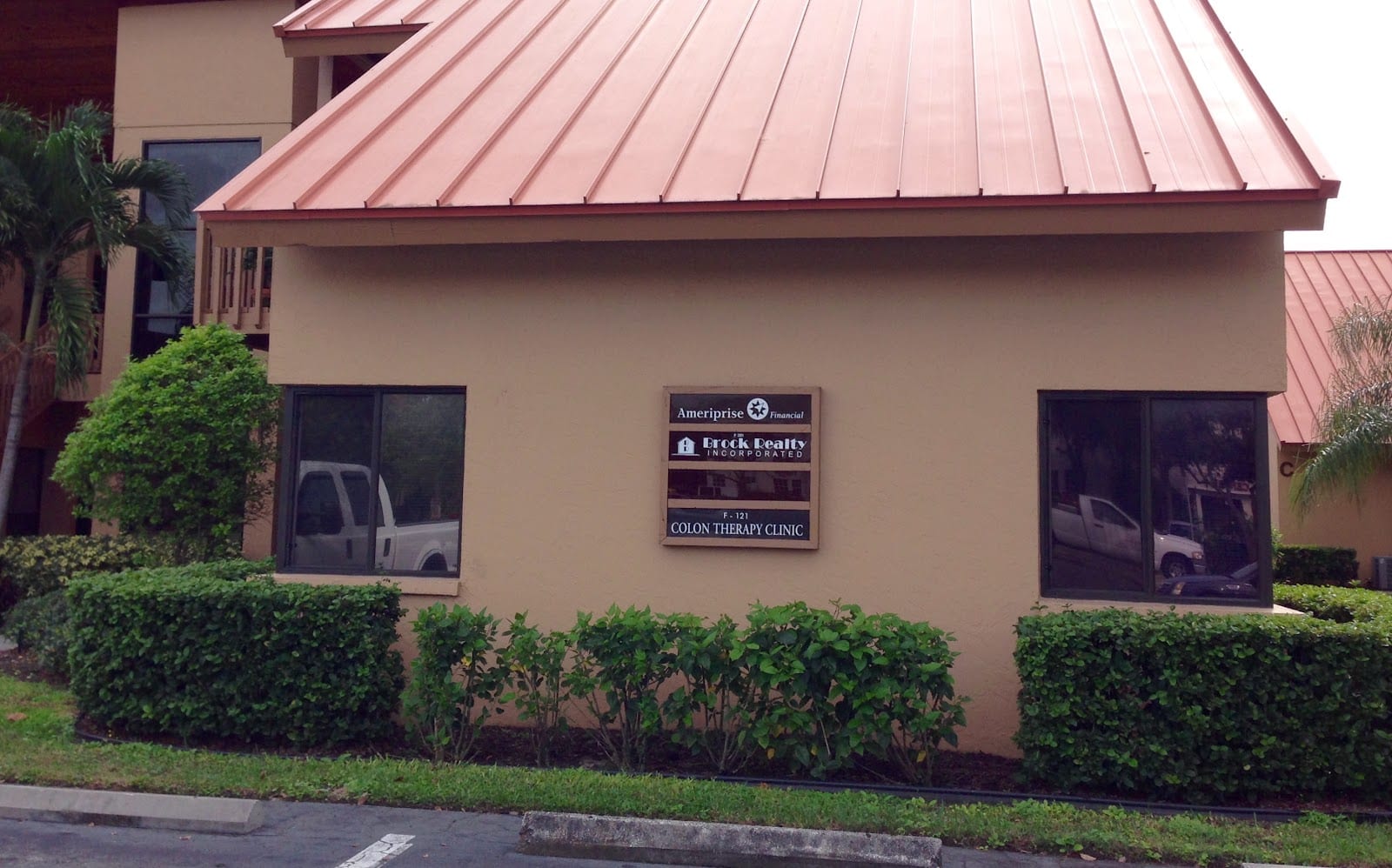Colon Therapy Clinic, photo 2