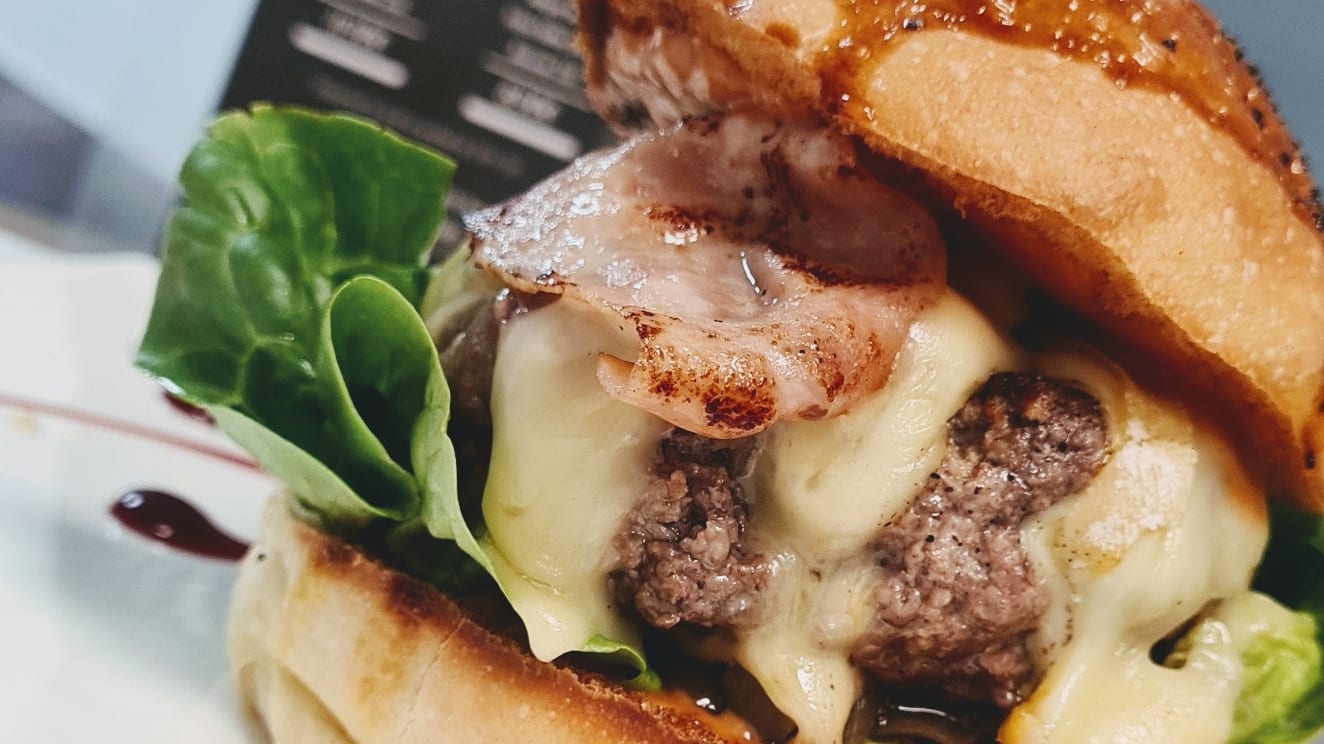 XV Burger