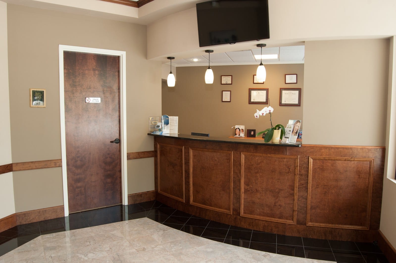 Advance Dental Center