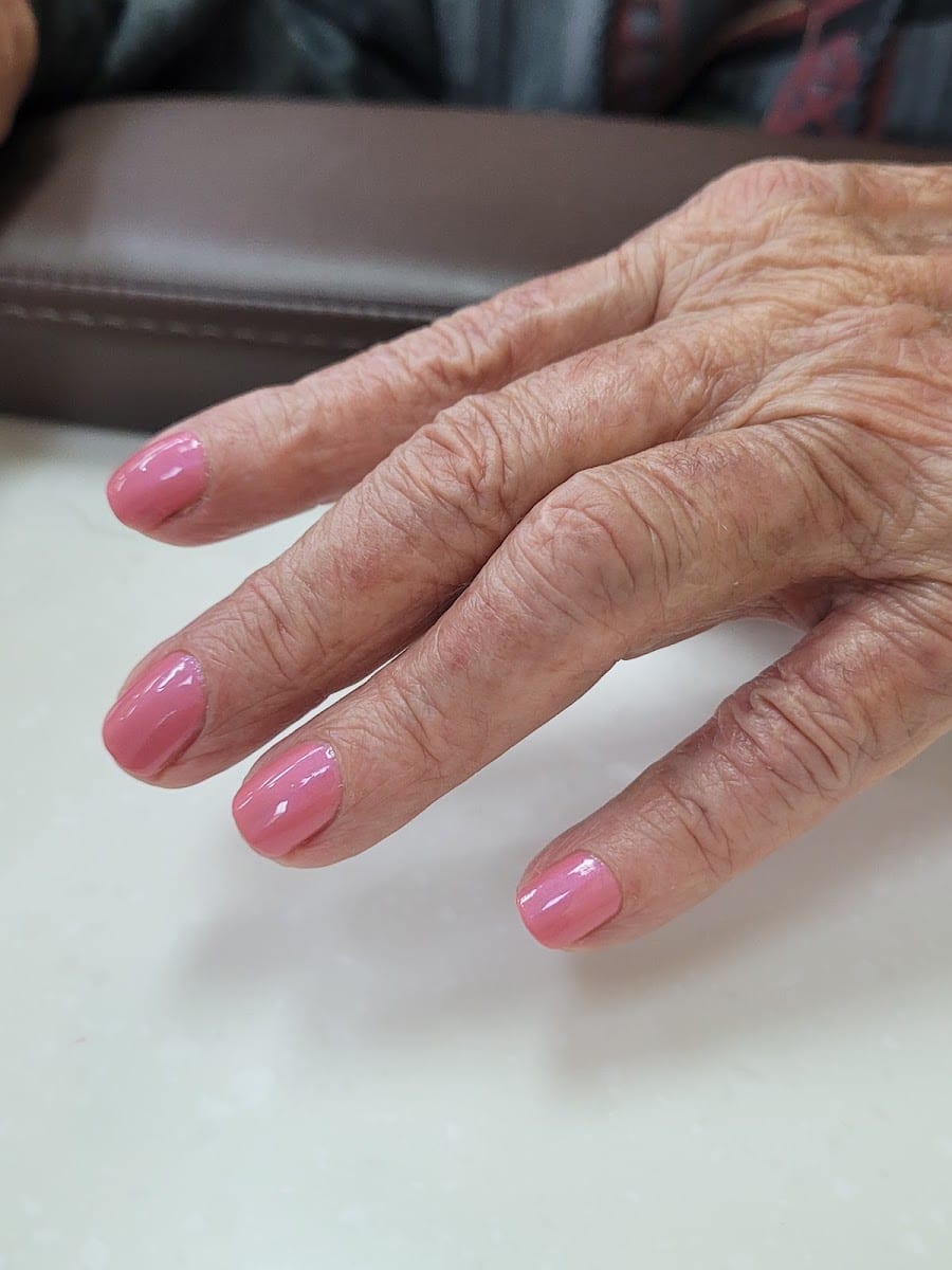 High Touch Nail & Salon, photo 3