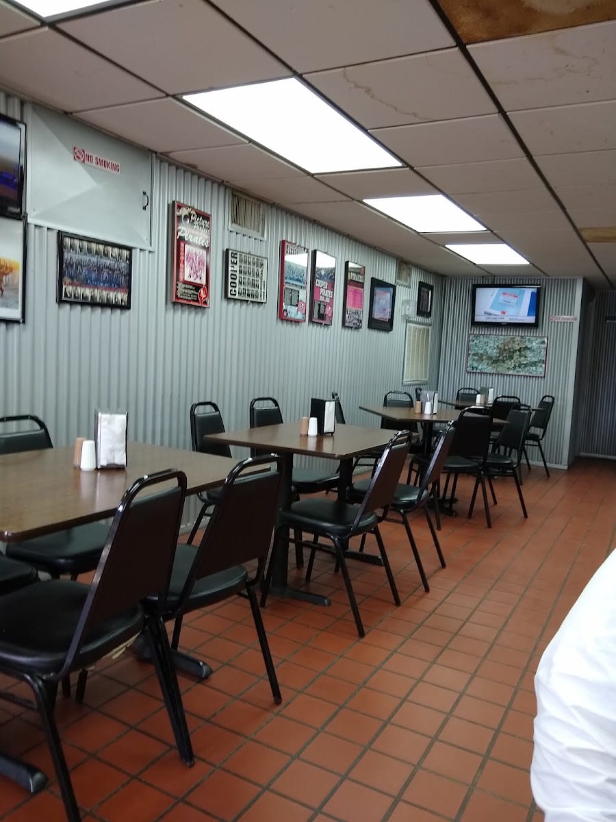 Cooper Drive-In, photo 2